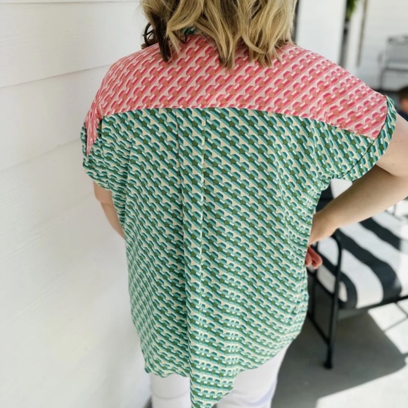 Entro Geometric Pattern Boxy Loose Fit Short Sleeve Top Size Small - Picture 5 of 14